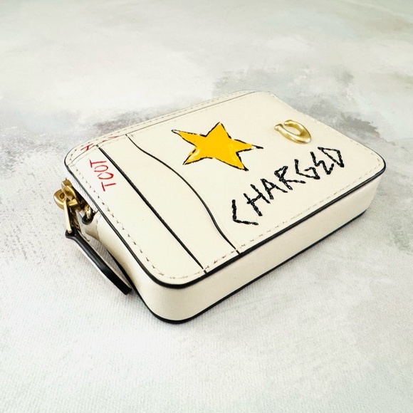 Coach Cream Card Holder with Gold Chain - Picture 6 of 13